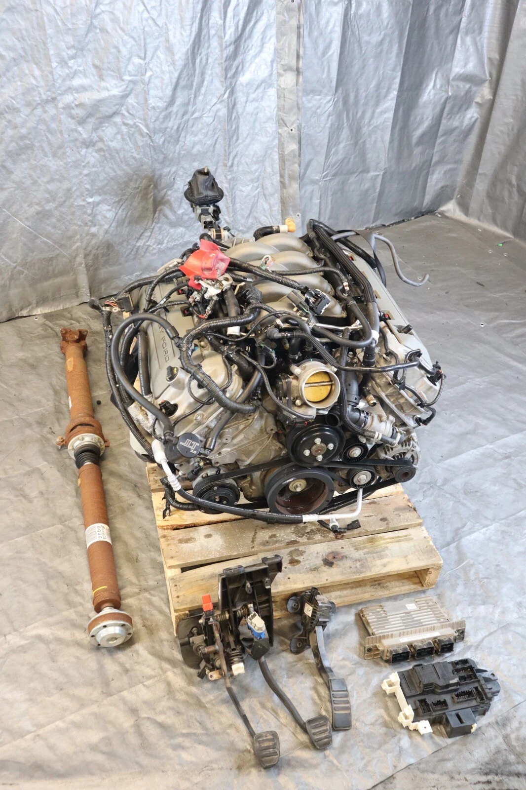 Ford 5.0L Coyote Gen 1 Engine and MT82 Manual Package